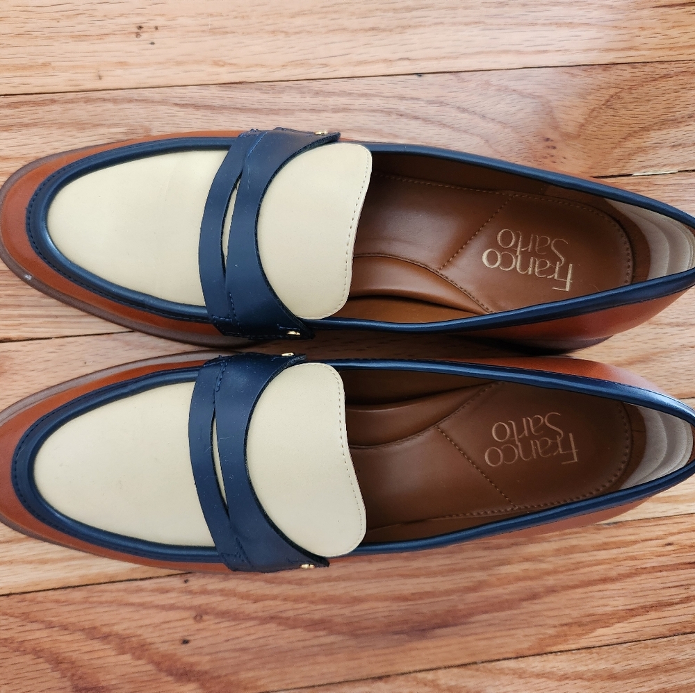 Franco Sarto Women's Edith 2  Tan and Navy Penny Loafers Size 9.5 Wide